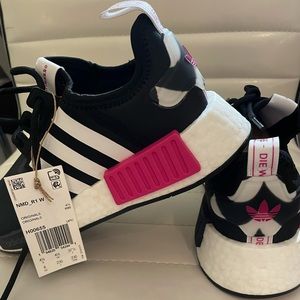 adidas Originals Women's NMD_R1 shoes